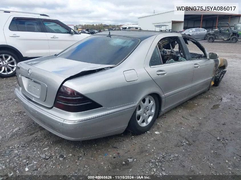 WDBNG75J5YA086017 2000 Mercedes-Benz S 500