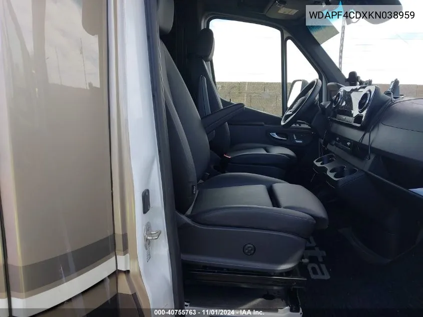 2019 Mercedes-Benz Sprinter 4500 High Roof V6/Standard Roof V6 VIN: WDAPF4CDXKN038959 Lot: 40755763