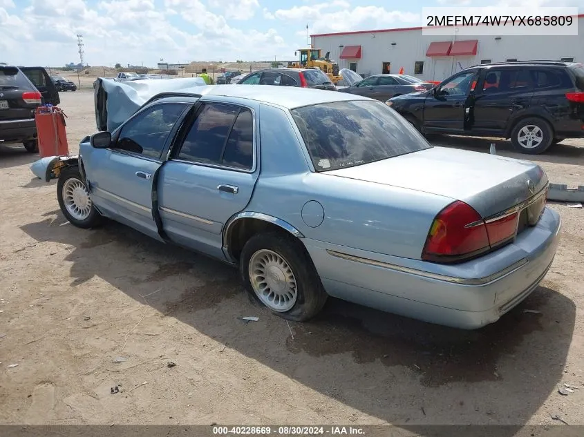 2000 Mercury Grand Marquis Gs VIN: 2MEFM74W7YX685809 Lot: 40228669