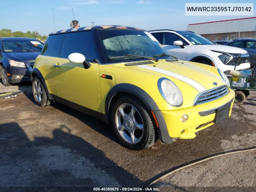 2005 Mini Cooper VIN: WMWRC33595TJ70142 Lot: 40388670