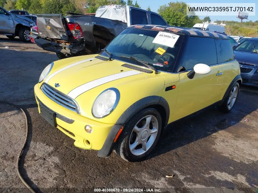 2005 Mini Cooper VIN: WMWRC33595TJ70142 Lot: 40388670