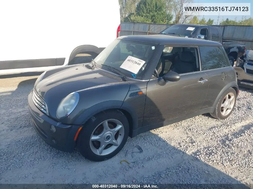 2006 Mini Cooper VIN: WMWRC33516TJ74123 Lot: 40312040