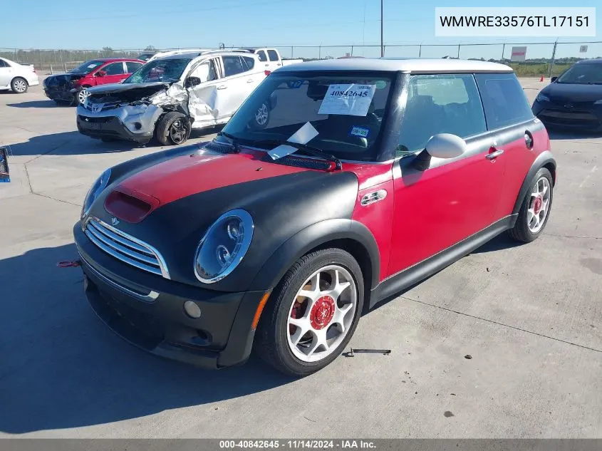 2006 Mini Cooper S VIN: WMWRE33576TL17151 Lot: 40842645