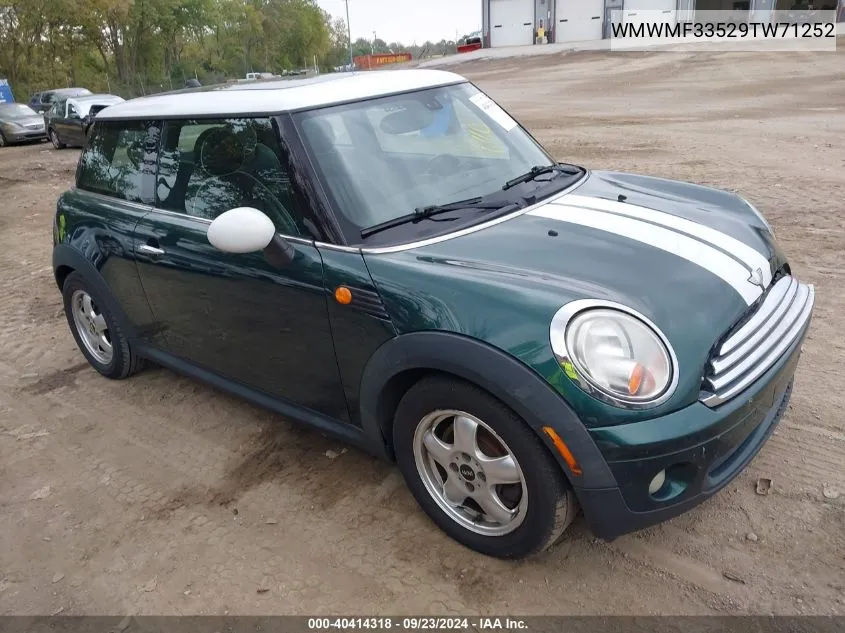 2009 Mini Cooper VIN: WMWMF33529TW71252 Lot: 40414318