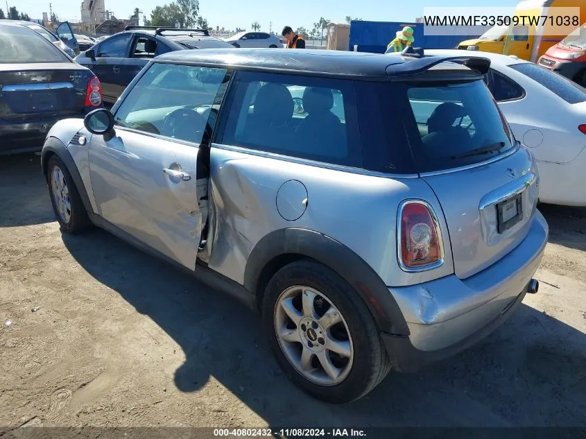 2009 Mini Cooper VIN: WMWMF33509TW71038 Lot: 40802432