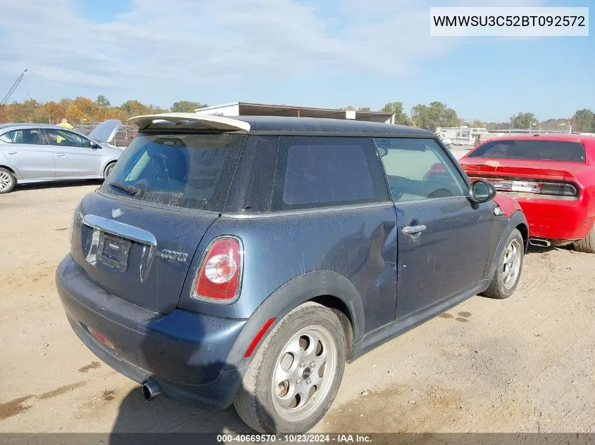 2011 Mini Cooper VIN: WMWSU3C52BT092572 Lot: 40669570