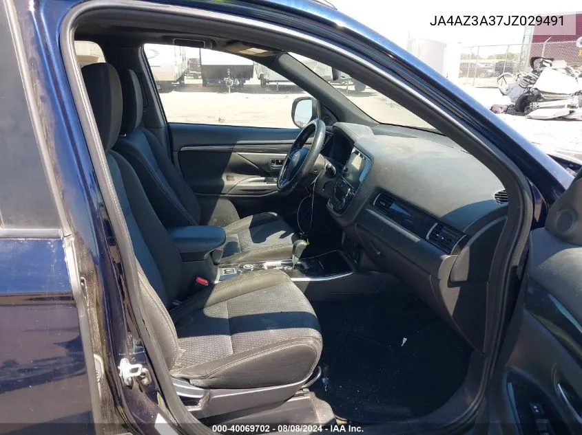 JA4AZ3A37JZ029491 2018 Mitsubishi Outlander Le