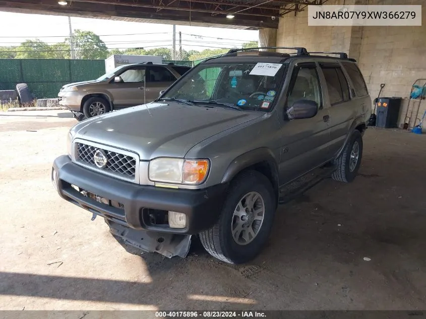 JN8AR07Y9XW366279 1999 Nissan Pathfinder Le/Se/Xe