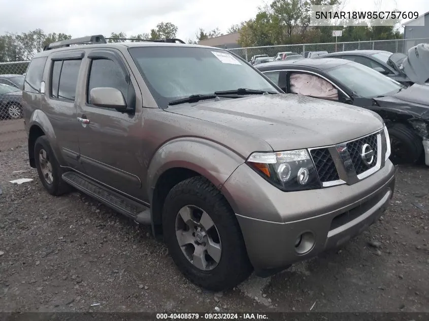 2005 Nissan Pathfinder Le/Se/Xe VIN: 5N1AR18W85C757609 Lot: 40408579