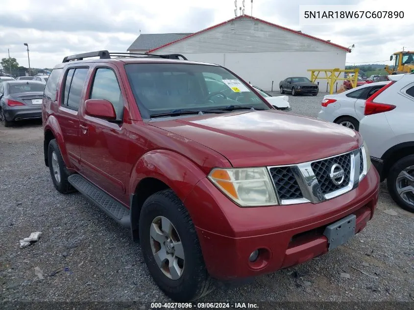 2007 Nissan Pathfinder Se VIN: 5N1AR18W67C607890 Lot: 40278096