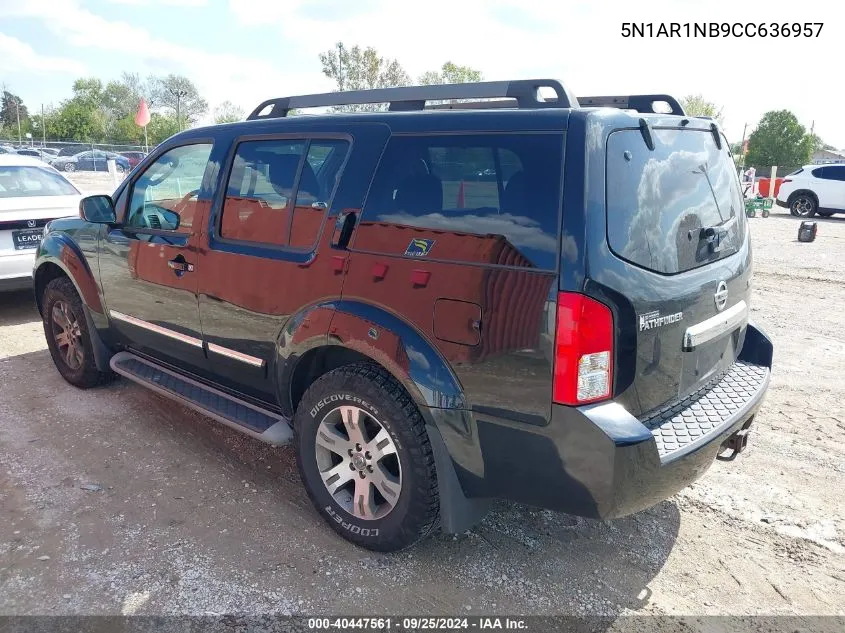 5N1AR1NB9CC636957 2012 Nissan Pathfinder Silver