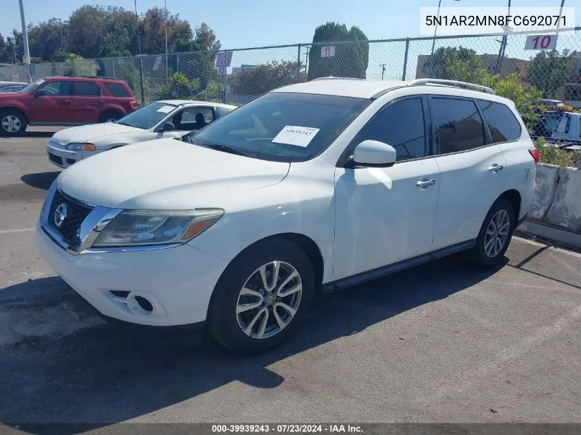 2015 Nissan Pathfinder S VIN: 5N1AR2MN8FC692071 Lot: 39939243