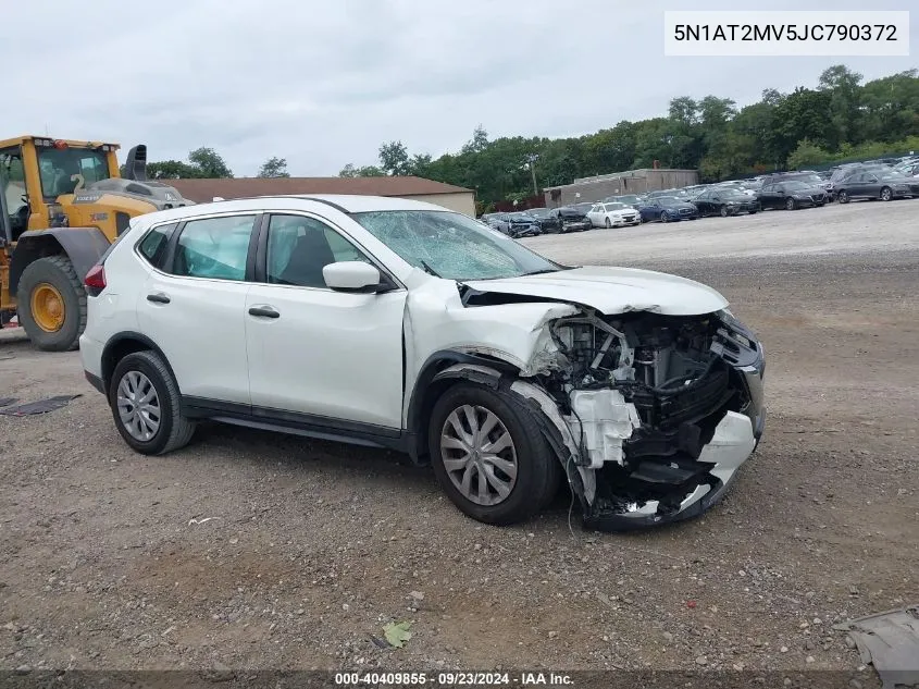 2018 Nissan Rogue Sv/Sl VIN: 5N1AT2MV5JC790372 Lot: 40409855