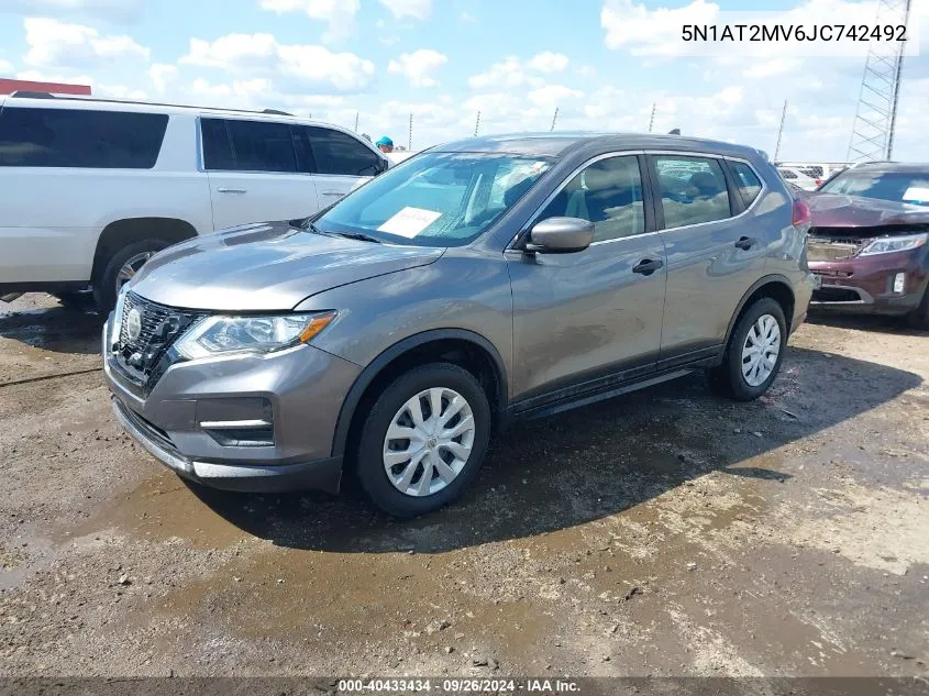 2018 Nissan Rogue S VIN: 5N1AT2MV6JC742492 Lot: 40433434