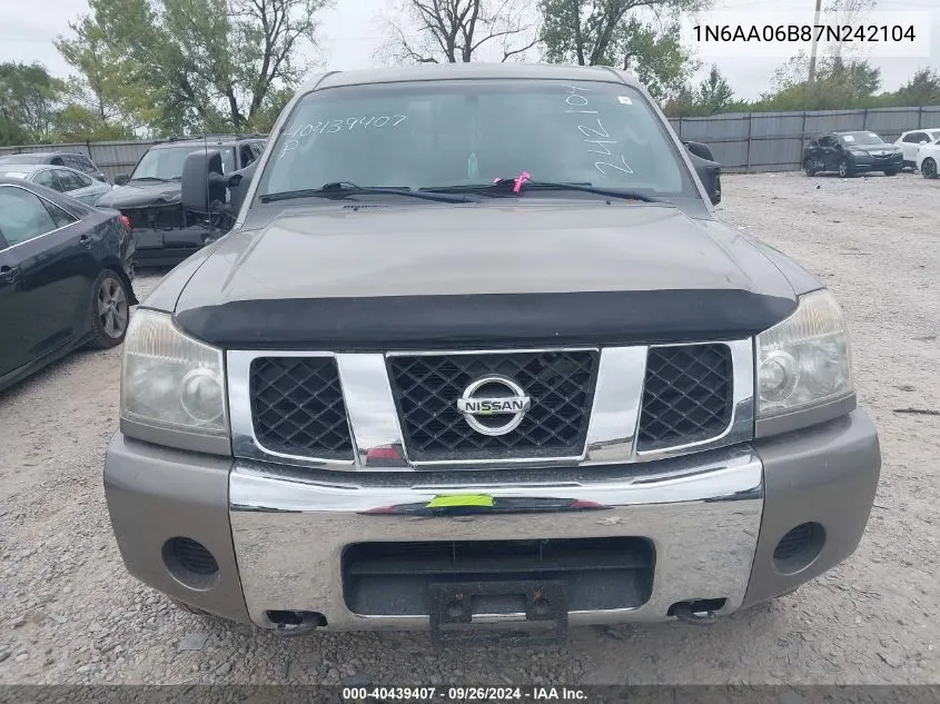 2007 Nissan Titan Xe/Se/Le VIN: 1N6AA06B87N242104 Lot: 40439407