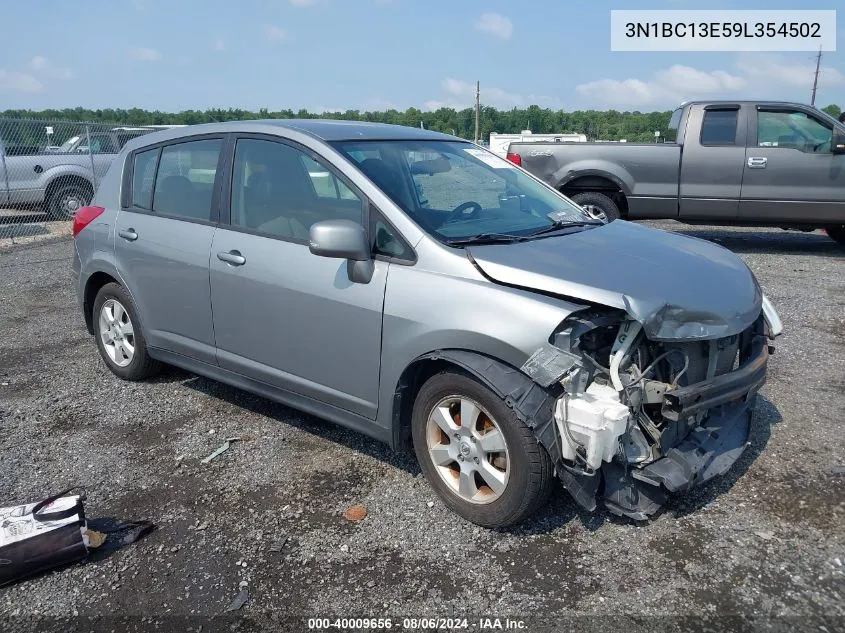 2009 Nissan Versa 1.8Sl VIN: 3N1BC13E59L354502 Lot: 40009656