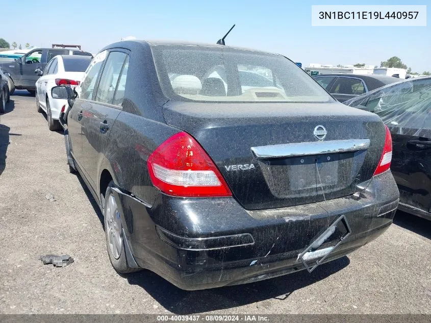 3N1BC11E19L440957 2009 Nissan Versa 1.8S