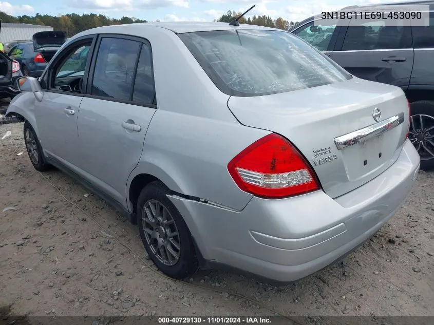 2009 Nissan Versa 1.8S VIN: 3N1BC11E69L453090 Lot: 40729130