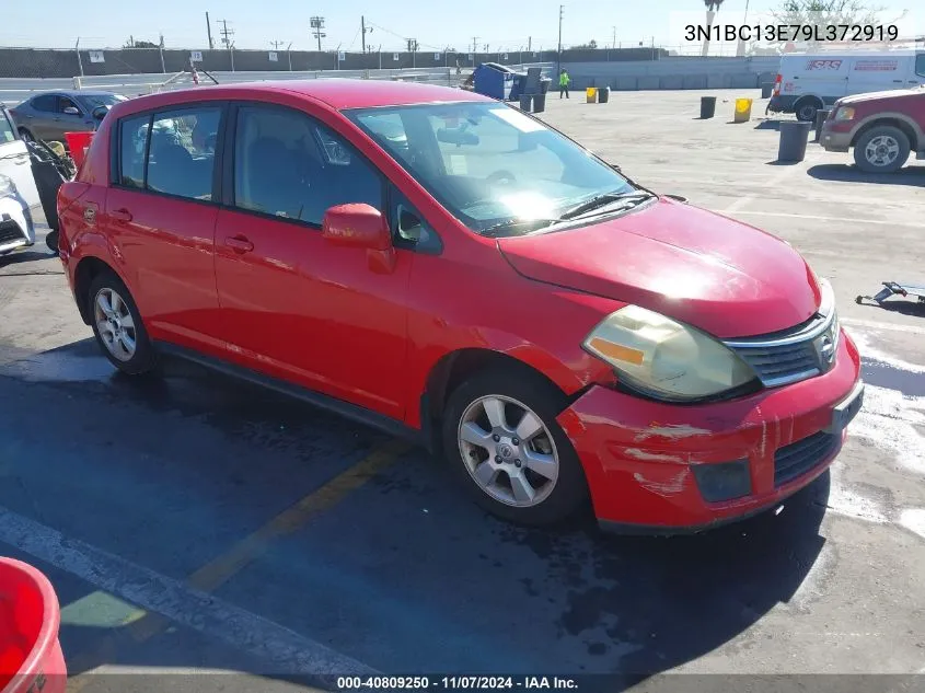 2009 Nissan Versa 1.8Sl VIN: 3N1BC13E79L372919 Lot: 40809250