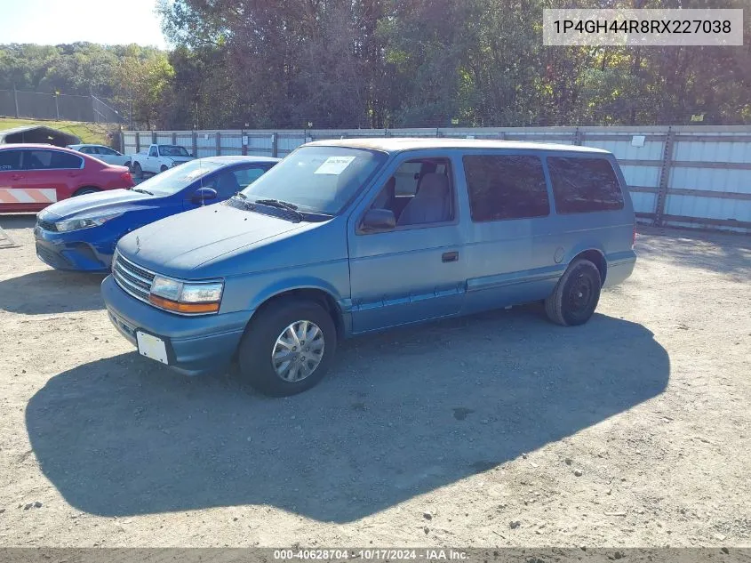 1994 Plymouth Grand Voyager Se VIN: 1P4GH44R8RX227038 Lot: 40628704