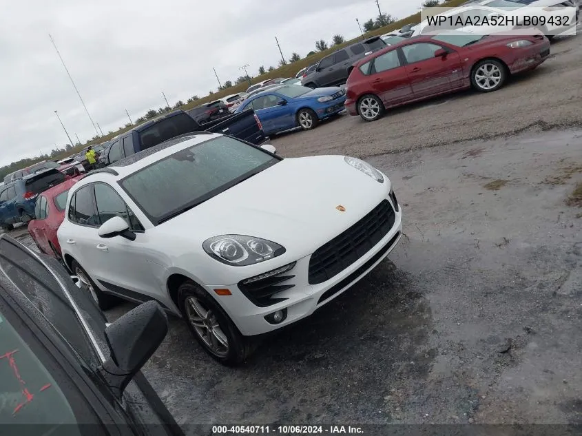 2017 Porsche Macan VIN: WP1AA2A52HLB09432 Lot: 40540711