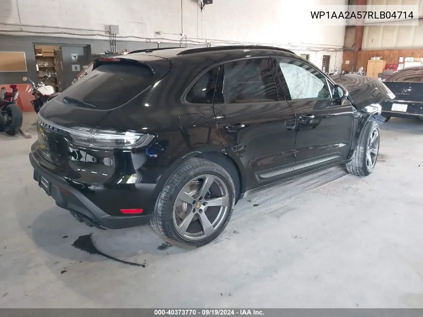 WP1AA2A57RLB04714 2024 Porsche Macan T