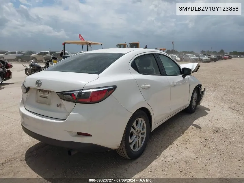 3MYDLBZV1GY123858 2016 Scion Ia