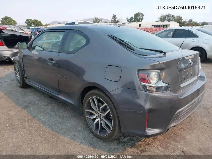 JTKJF5C76GJ016371 2016 Scion Tc