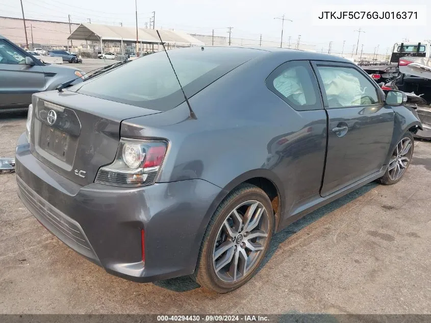 JTKJF5C76GJ016371 2016 Scion Tc