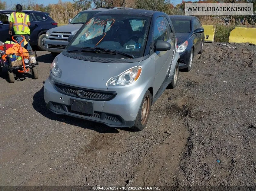 2013 Smart Fortwo Passion/Pure VIN: WMEEJ3BA3DK635090 Lot: 40676297