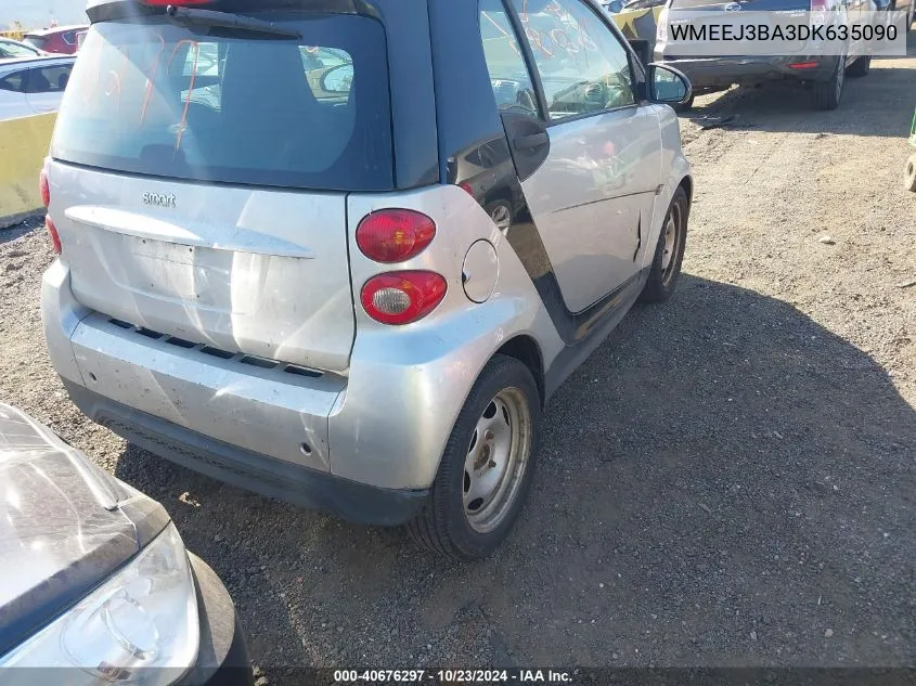 2013 Smart Fortwo Passion/Pure VIN: WMEEJ3BA3DK635090 Lot: 40676297