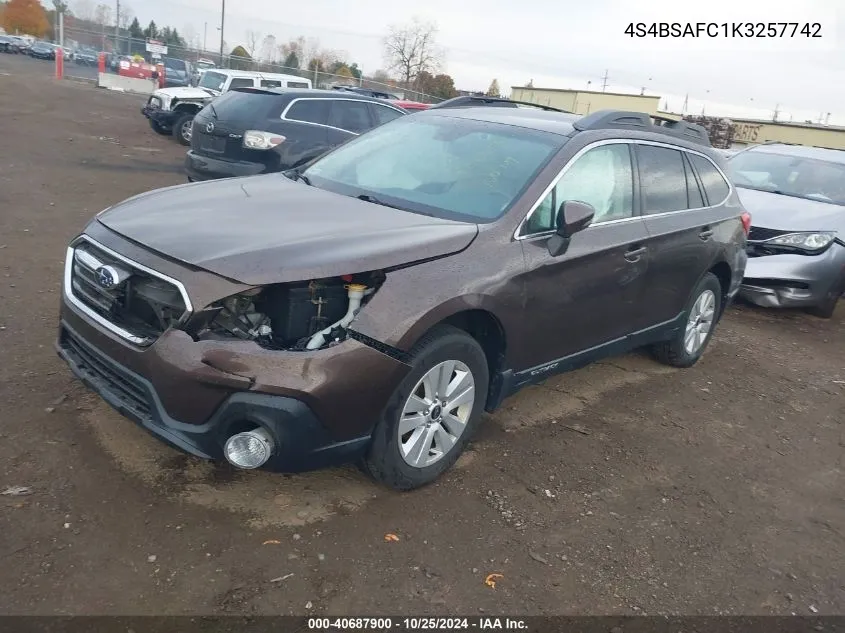 2019 Subaru Outback 2.5I Premium VIN: 4S4BSAFC1K3257742 Lot: 40687900