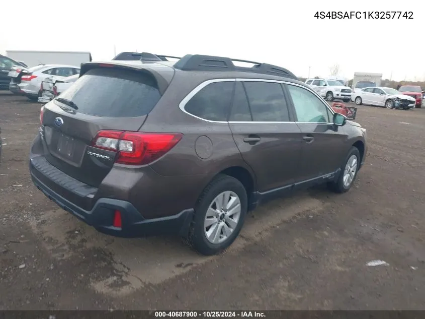 2019 Subaru Outback 2.5I Premium VIN: 4S4BSAFC1K3257742 Lot: 40687900