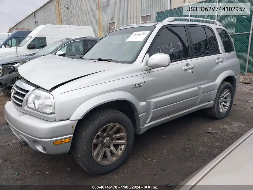 2004 Suzuki Grand Vitara Ex/Lx VIN: JS3TD62V744102957 Lot: 40746178