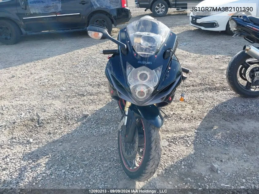 JS1GR7MA3B2101390 2011 Suzuki Gsx750