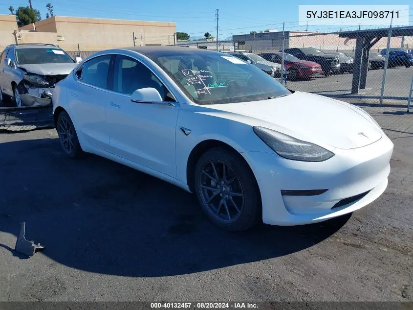 5YJ3E1EA3JF098711 2018 Tesla Model 3