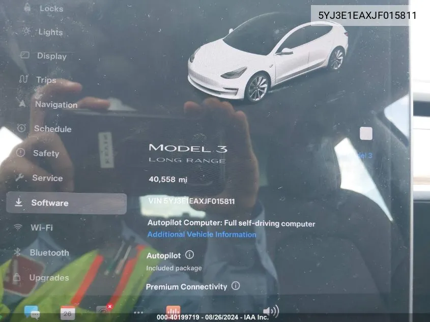 5YJ3E1EAXJF015811 2018 Tesla Model 3 Long Range/Mid Range