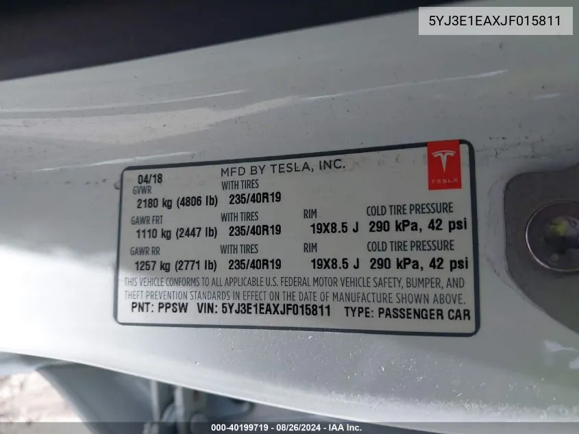 5YJ3E1EAXJF015811 2018 Tesla Model 3 Long Range/Mid Range