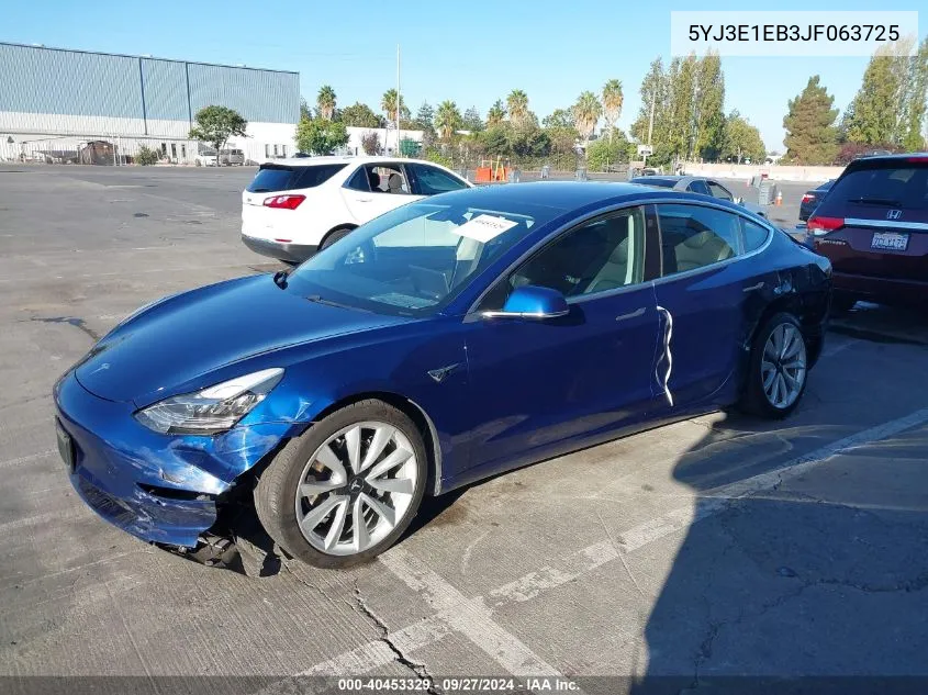 5YJ3E1EB3JF063725 2018 Tesla Model 3 Long Range/Performance