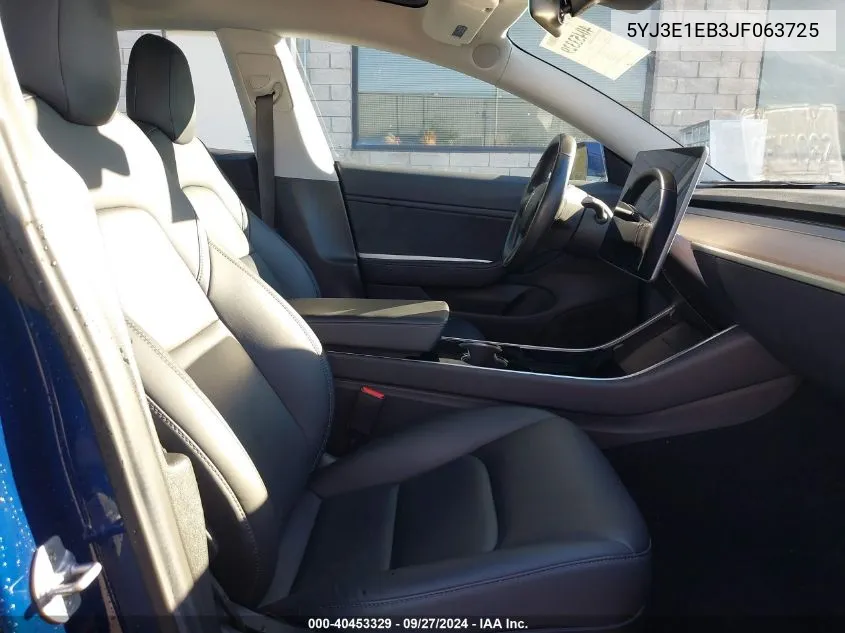 5YJ3E1EB3JF063725 2018 Tesla Model 3 Long Range/Performance