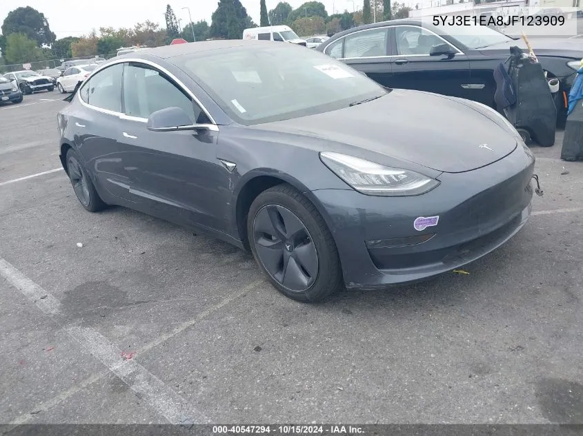 2018 Tesla Model 3 Long Range/Mid Range VIN: 5YJ3E1EA8JF123909 Lot: 40547294