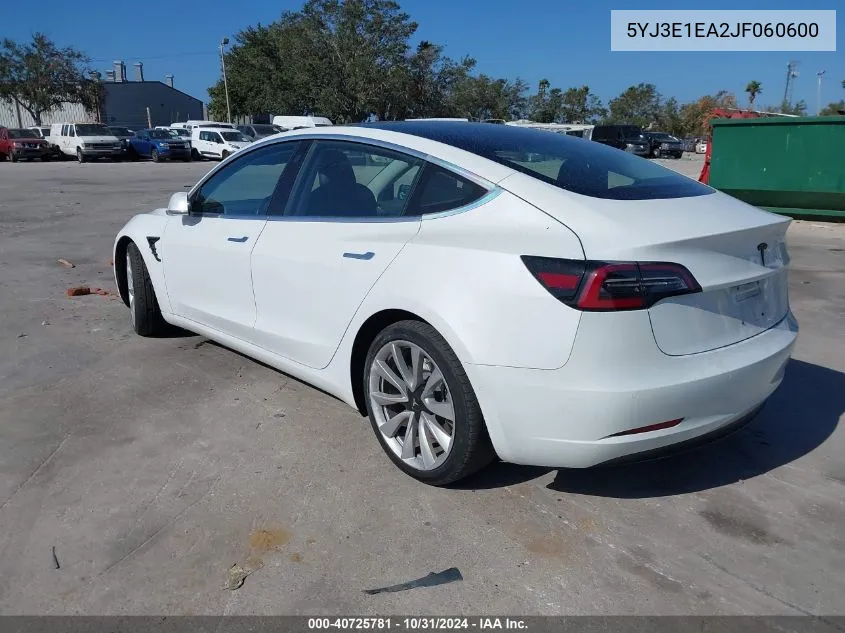 2018 Tesla Model 3 Long Range/Mid Range VIN: 5YJ3E1EA2JF060600 Lot: 40725781