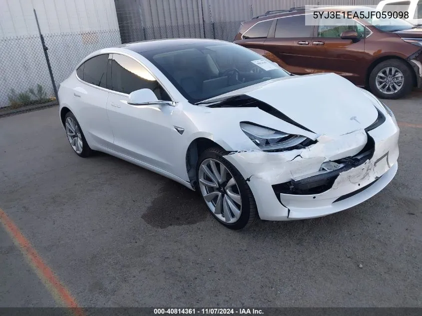 2018 Tesla Model 3 Long Range/Mid Range VIN: 5YJ3E1EA5JF059098 Lot: 40814361