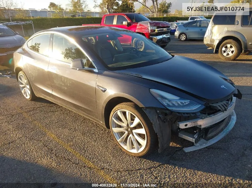 2018 Tesla Model 3 Long Range/Mid Range VIN: 5YJ3E1EA5JF010774 Lot: 40832628