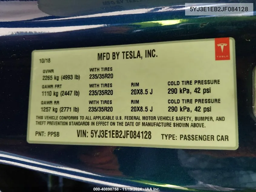 2018 Tesla Model 3 Long Range/Performance VIN: 5YJ3E1EB2JF084128 Lot: 40898758