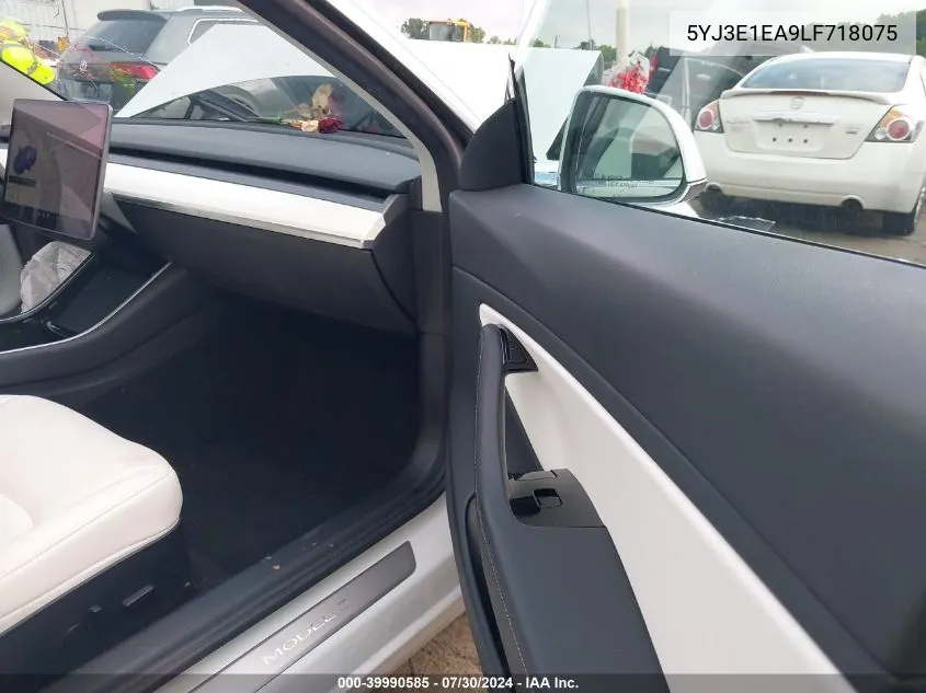 2020 Tesla Model 3 Standard Range Plus Rear-Wheel Drive/Standard Range Rear-Wheel Drive VIN: 5YJ3E1EA9LF718075 Lot: 39990585