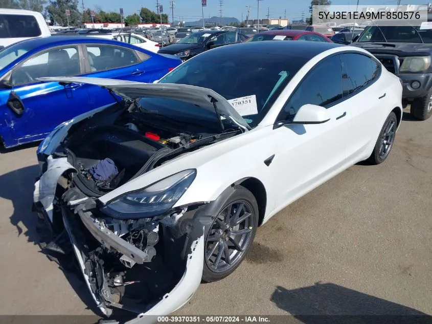 2021 Tesla Model 3 Standard Range Plus Rear-Wheel Drive VIN: 5YJ3E1EA9MF850576 Lot: 39370351