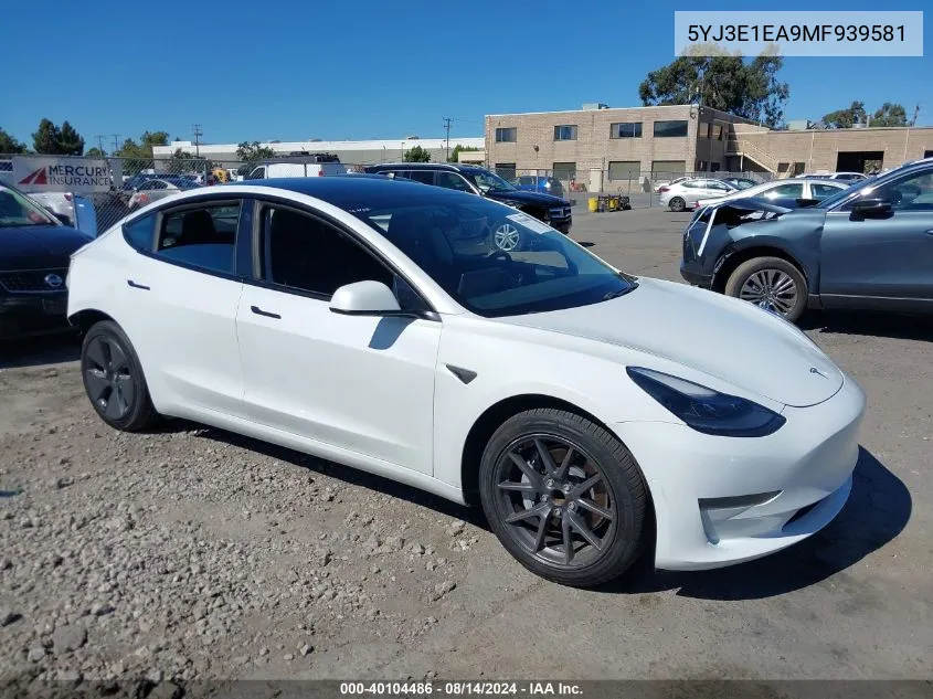 5YJ3E1EA9MF939581 2021 Tesla Model 3 Standard Range Plus Rear-Wheel Drive