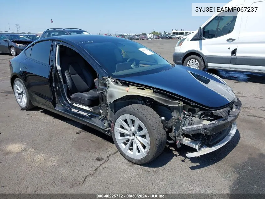 5YJ3E1EA5MF067237 2021 Tesla Model 3 Standard Range Plus Rear-Wheel Drive