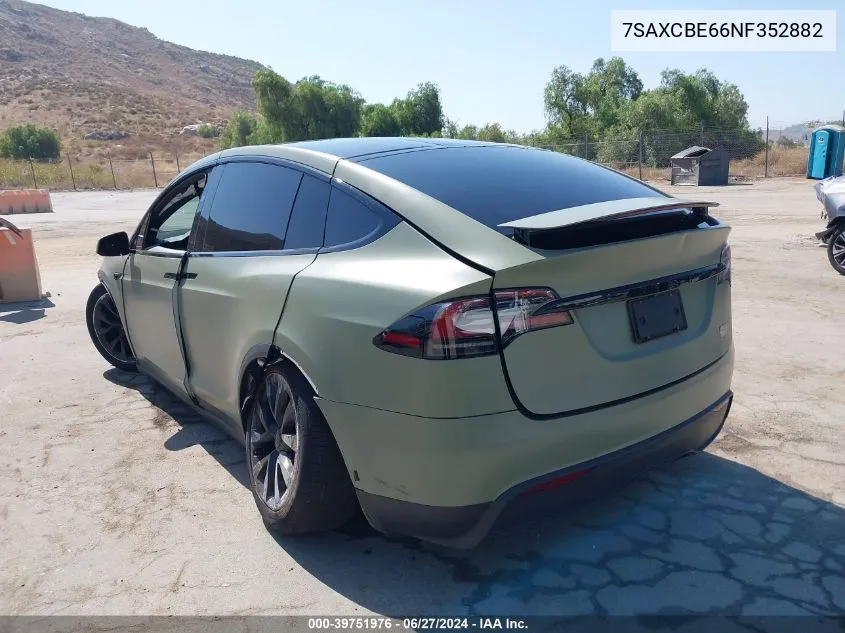 2022 Tesla Model X VIN: 7SAXCBE66NF352882 Lot: 39751976